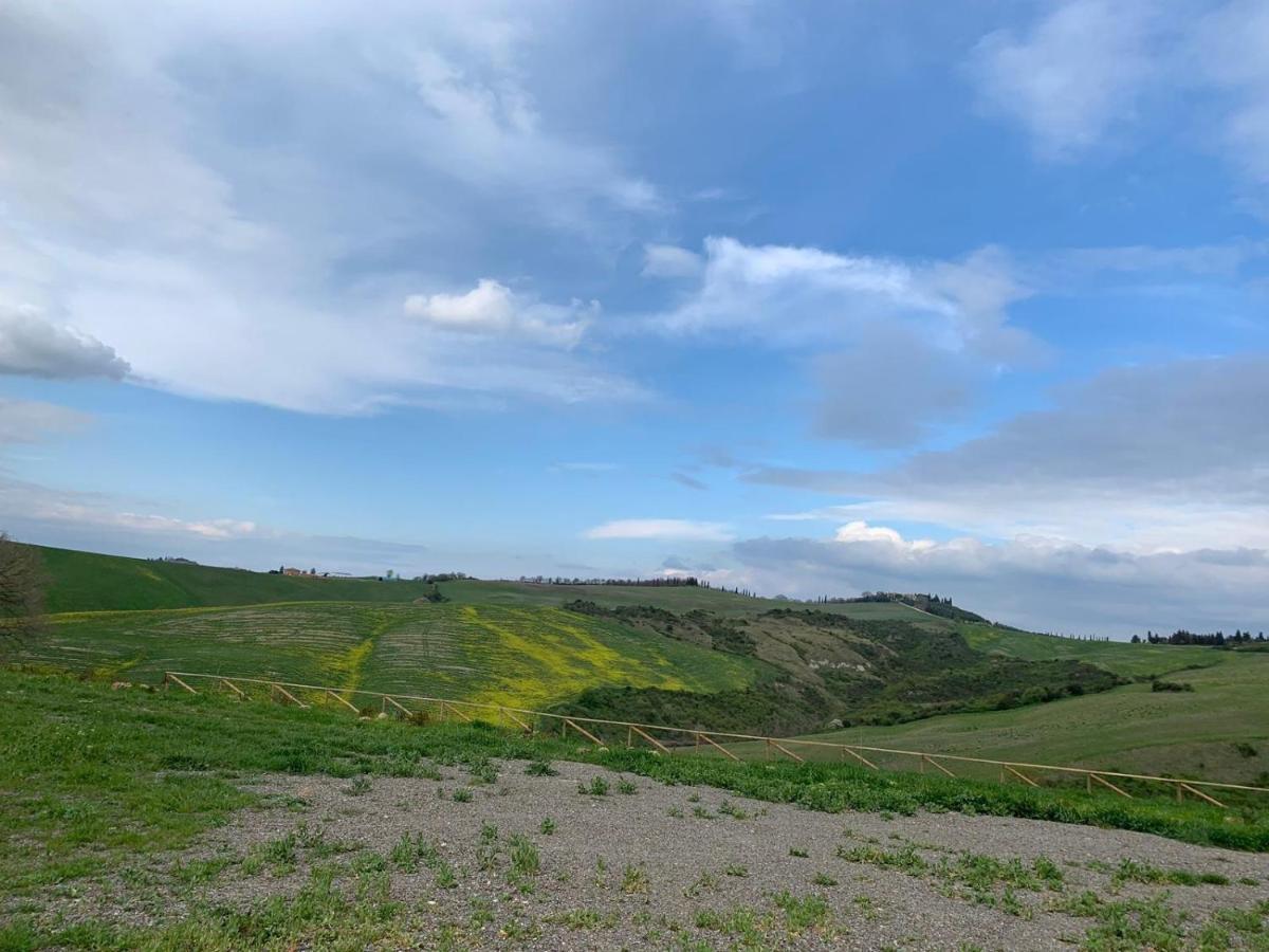 Cordella In Valdorcia Truffle And Olive Oil Resort Montalcino Exterior foto