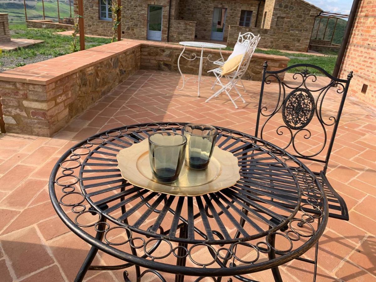Cordella In Valdorcia Truffle And Olive Oil Resort Montalcino Exterior foto