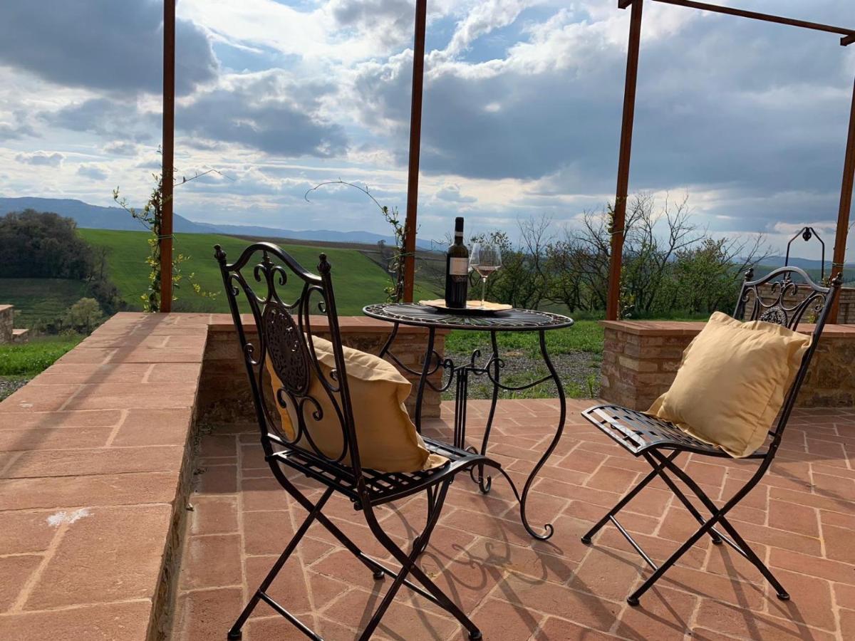 Cordella In Valdorcia Truffle And Olive Oil Resort Montalcino Exterior foto